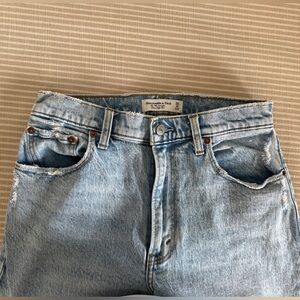 Abercrombie & Fitch size 28 jeans light wash the 90s straight ultra high rise